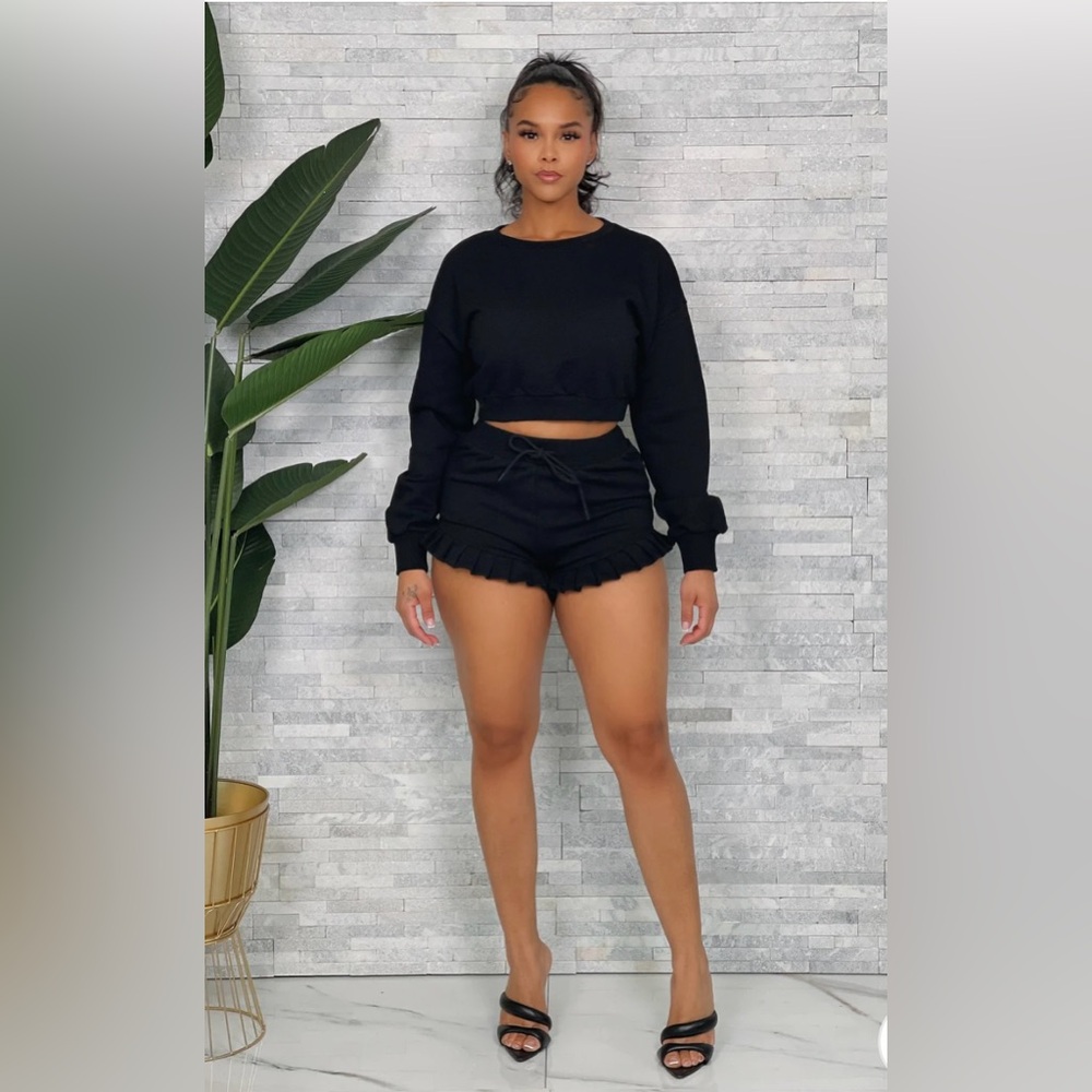 Sweatshirt and shorts set